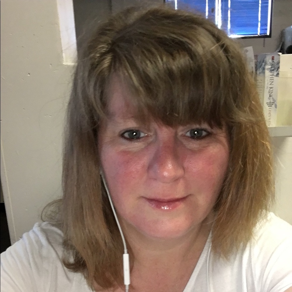 Meet your Posher, Anita