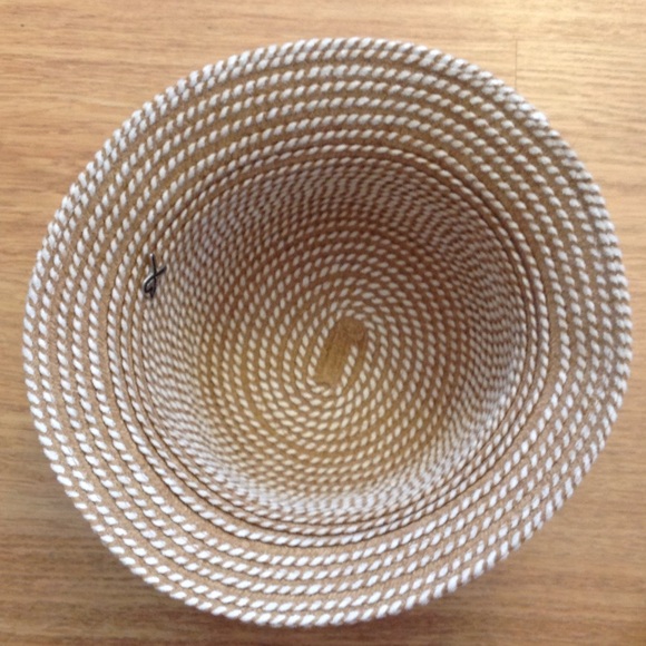 Woman's Reversible Boat Hat - Picture 3 of 5