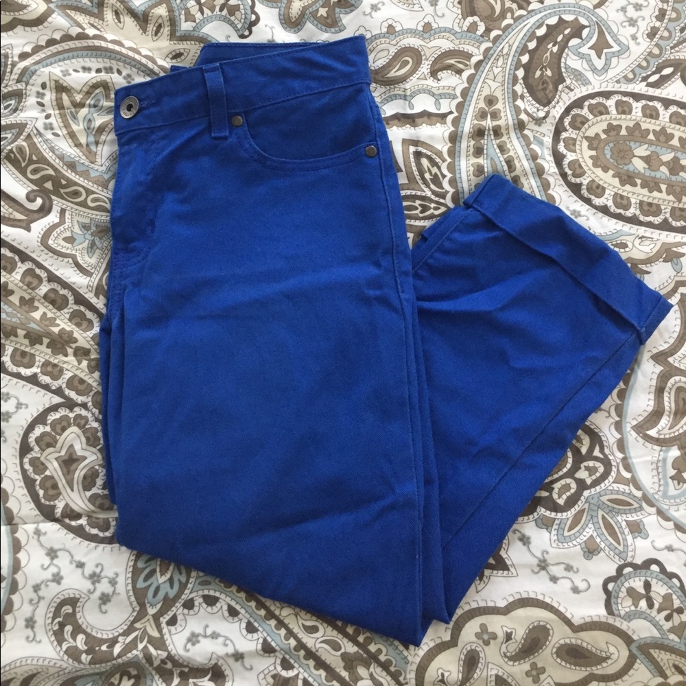 {Calvin Klein} Ink Blue Denim Capri