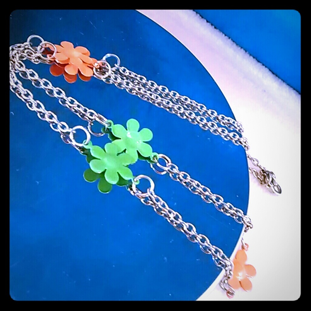 Cute Daisy chain choker