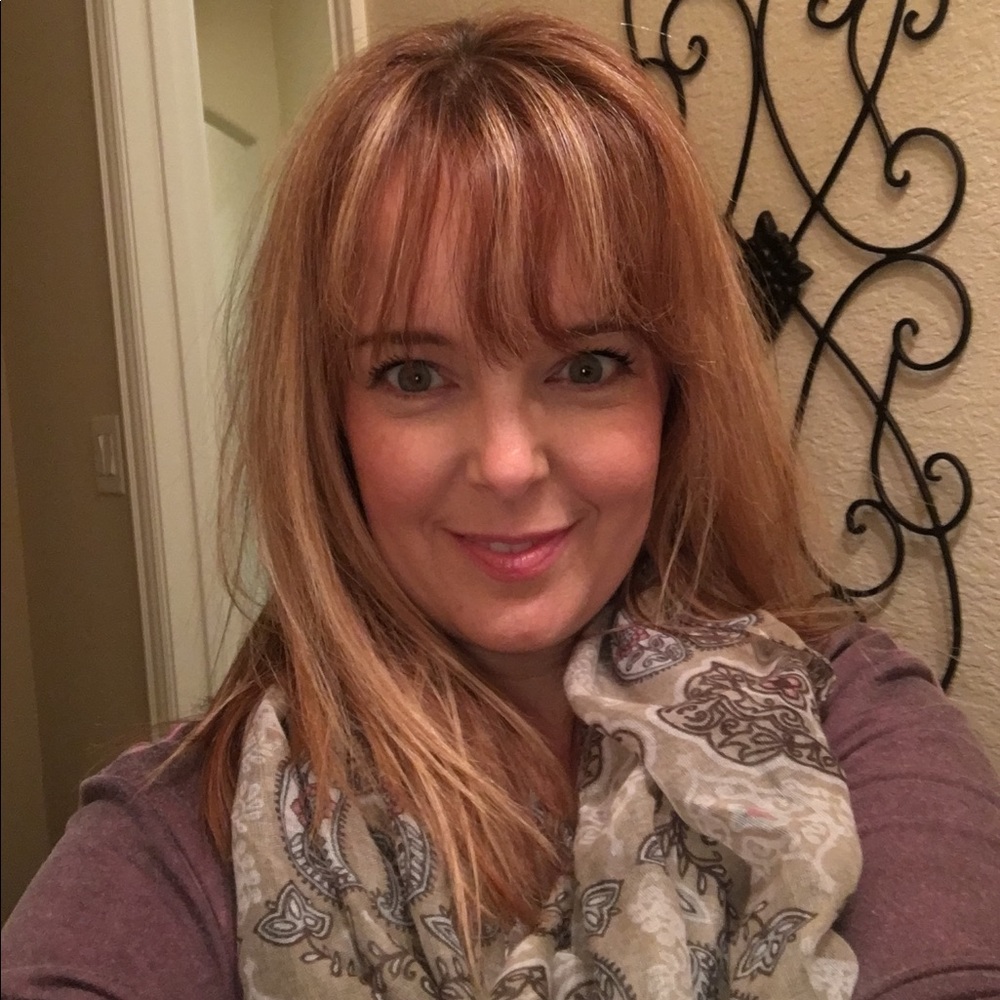 Meet your Posher, Lisa