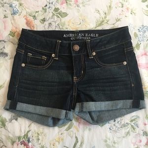 American Eagle stretch jean short, sz 2, dark fade