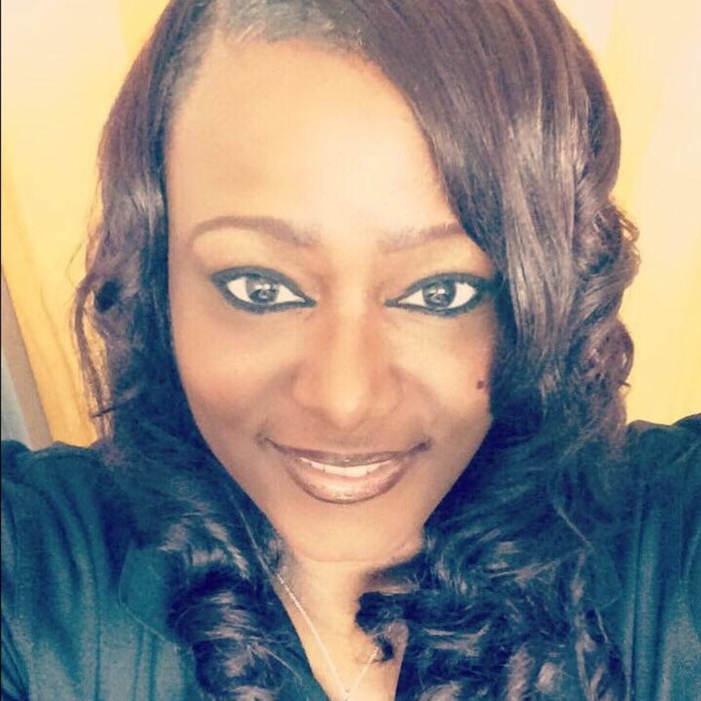 Meet your Posher, Yolanda