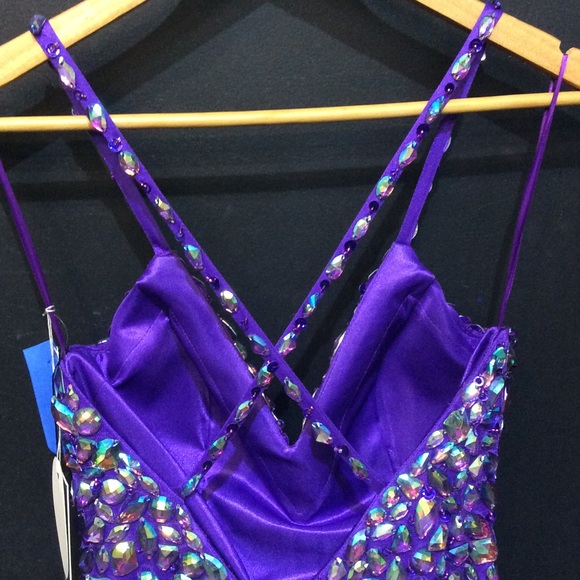 Vienna Prom Short Formal Dress - Picture 4 of 8