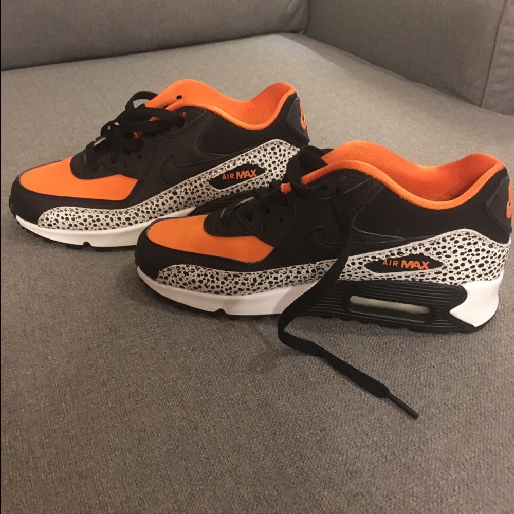 Nike Air Safari shoes (5Y can fit 6.5/7 women)