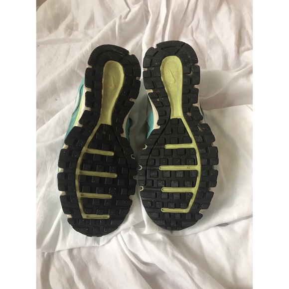 🌸SALE🌸Nike sneakers💙 - Picture 5 of 7