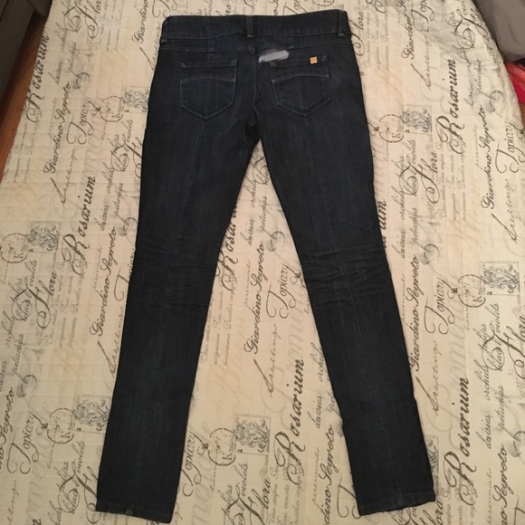 BEBE ripped jeans - Picture 4 of 7