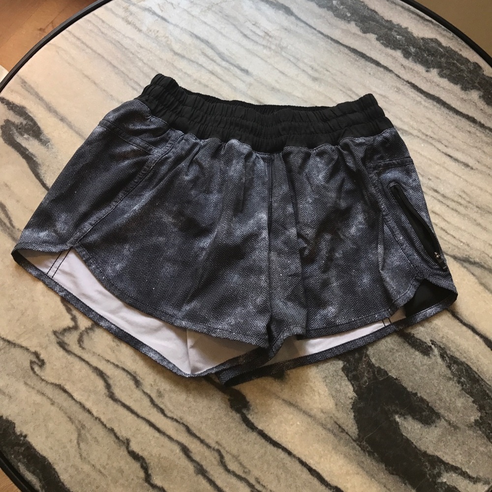 Grey herringbone lululemon tracker short