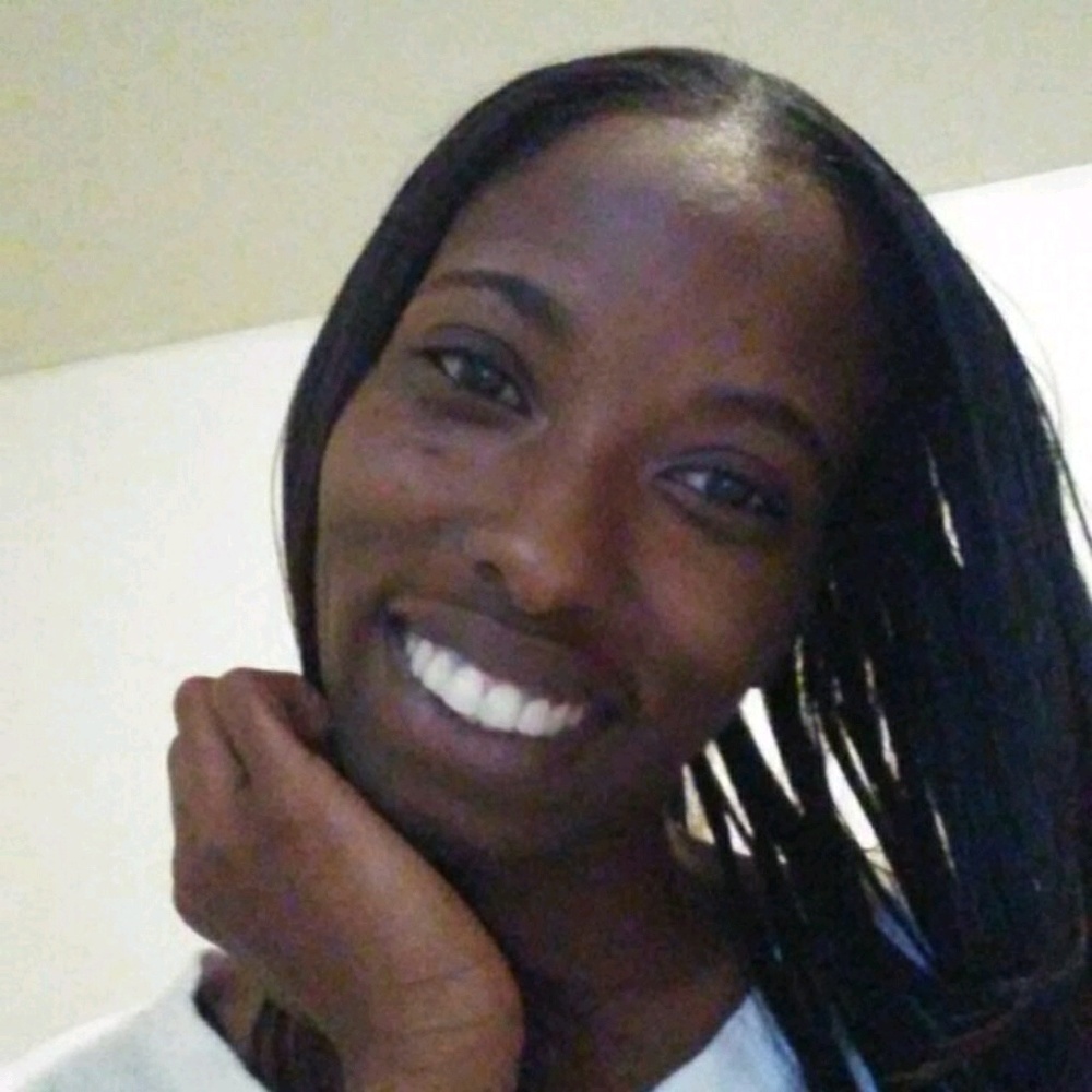 Meet your Posher, Ebony