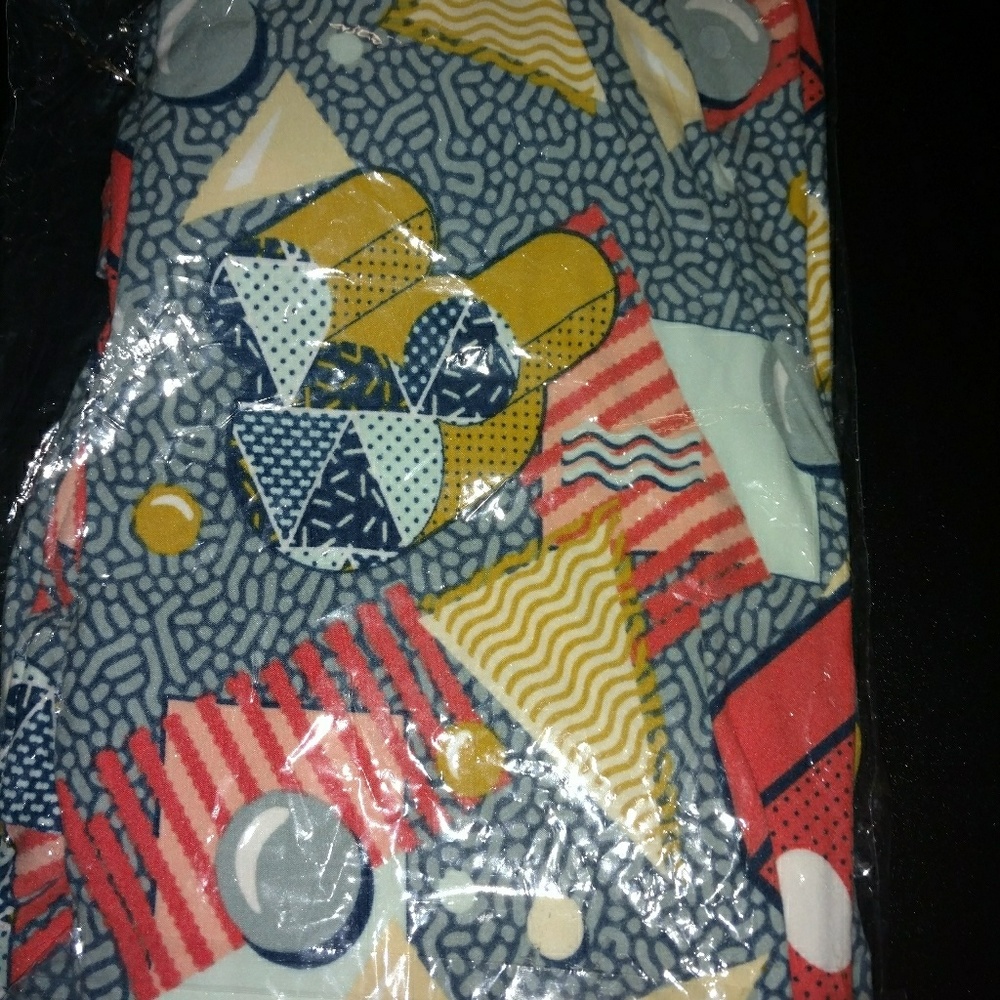 Bnwt LULAROE Disney collection Mickey Mouse OS