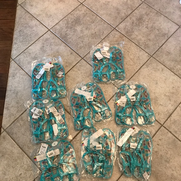 Sandles! New in package - Picture 3 of 4