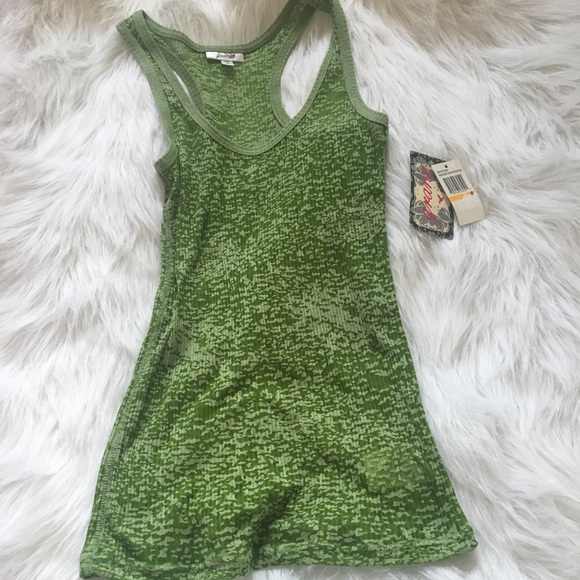 Grane Tops - ⭐️10%OFF⭐️ 🆕 Grane tank top green! Size s Grane Tops - ⭐️10%OFF⭐️ 🆕 Grane tank top green! Size s