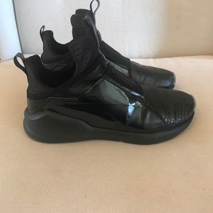 Kylie jenner puma fierce all black