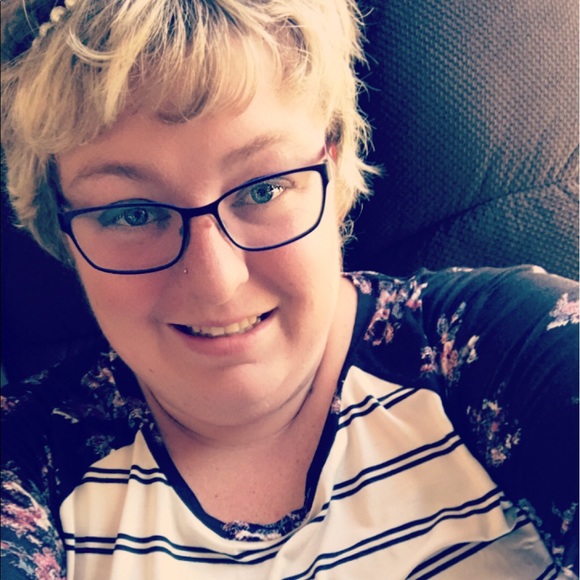 Meet your Posher, Betsy - Picture 1 of 1