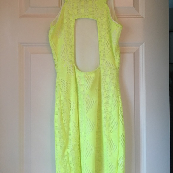 Fabrik neon green/ yellow bodycon dress - Picture 3 of 3