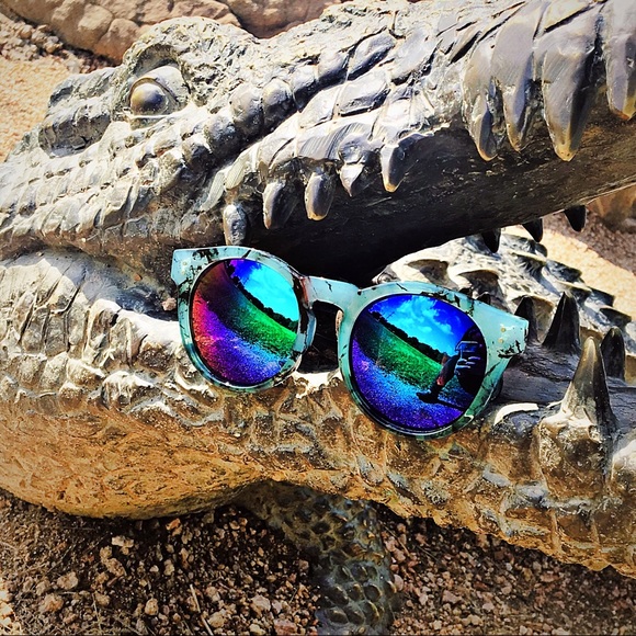 "Sobki" High Fashion Marble Sunnies - Picture 2 of 6