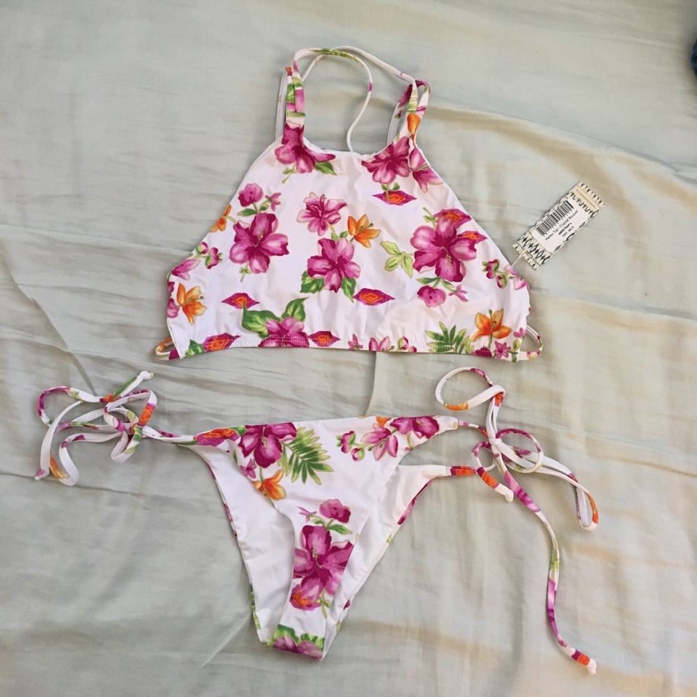 Frankies Tropical Bouquet top and bottom