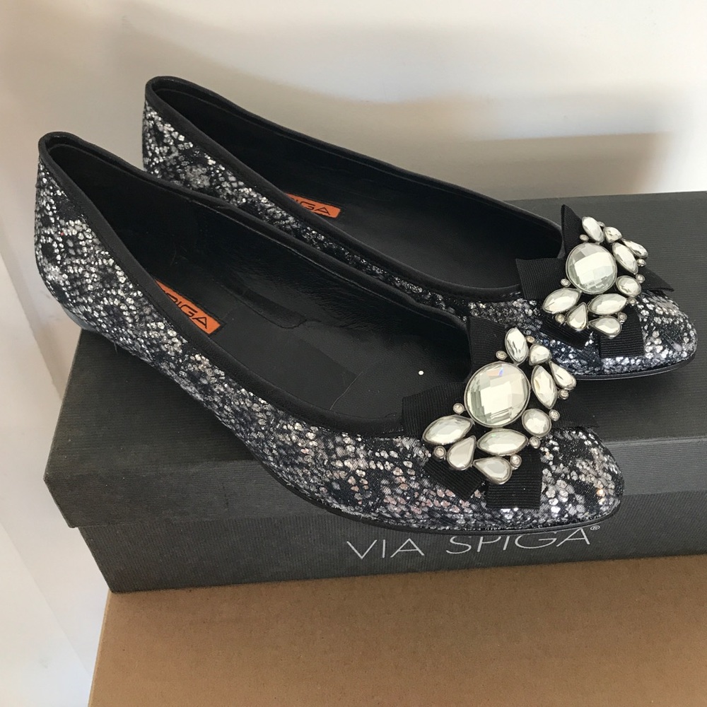 Brand new in box Via Spiga jeweled flats