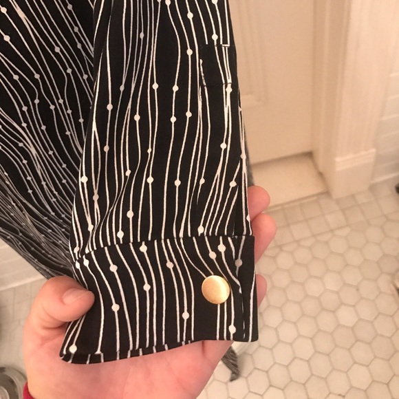 Classic DVF Black and White wrap dress - Picture 4 of 8