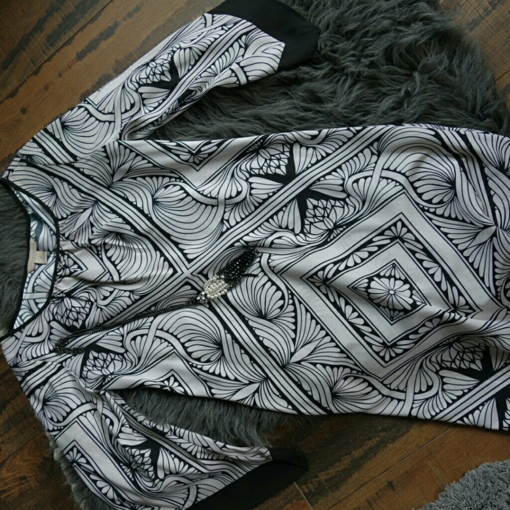 Black and white long sleeve dress!!!