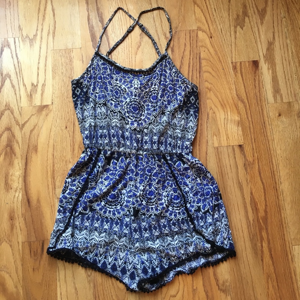 Printed romper. - Picture 1 of 4