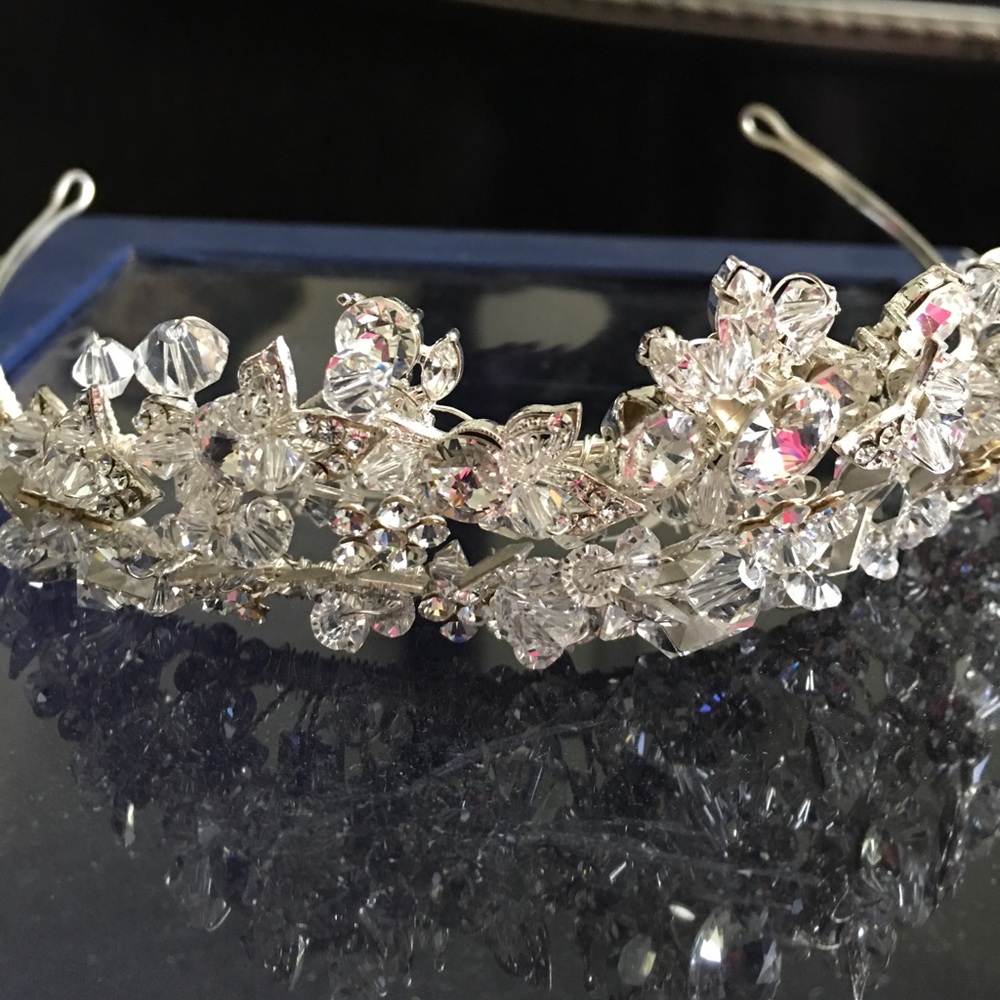 Tiara Swarovski Crystal