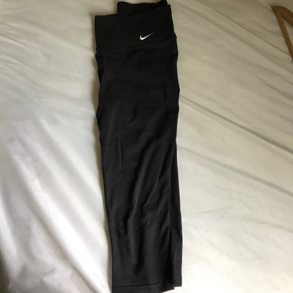 Nike mid length leggings