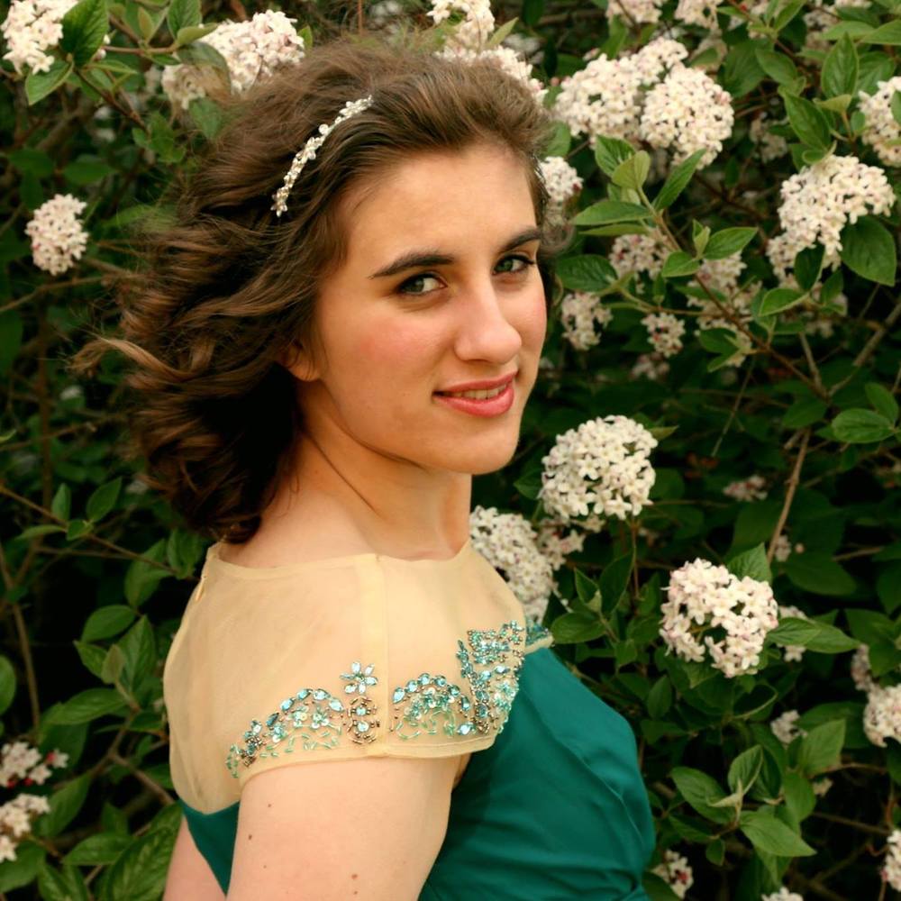 Meet your Posher, Eleya