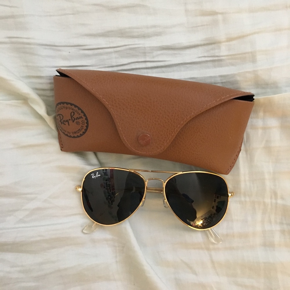 Ray-ban aviators with case