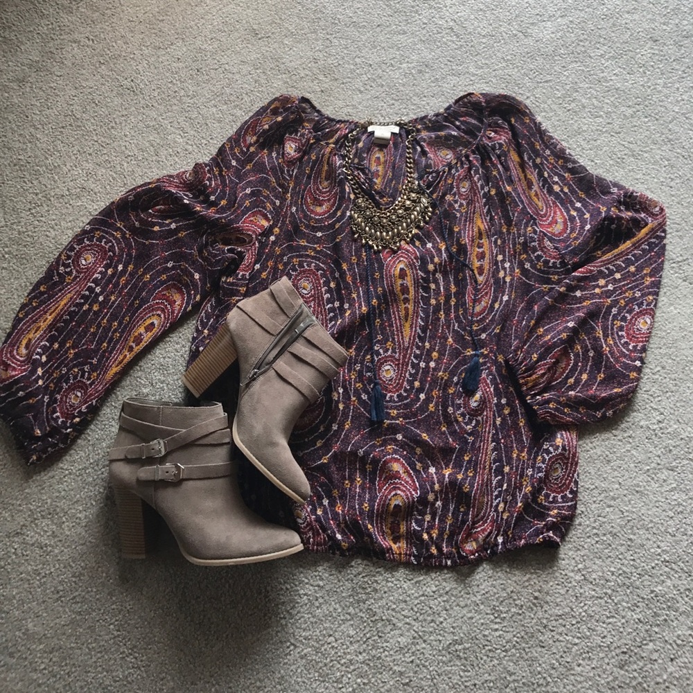 Peacock/Paisley patterned blouse ✨