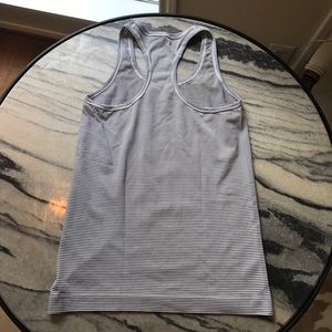 Black and white lululemon swiftly tech racerback