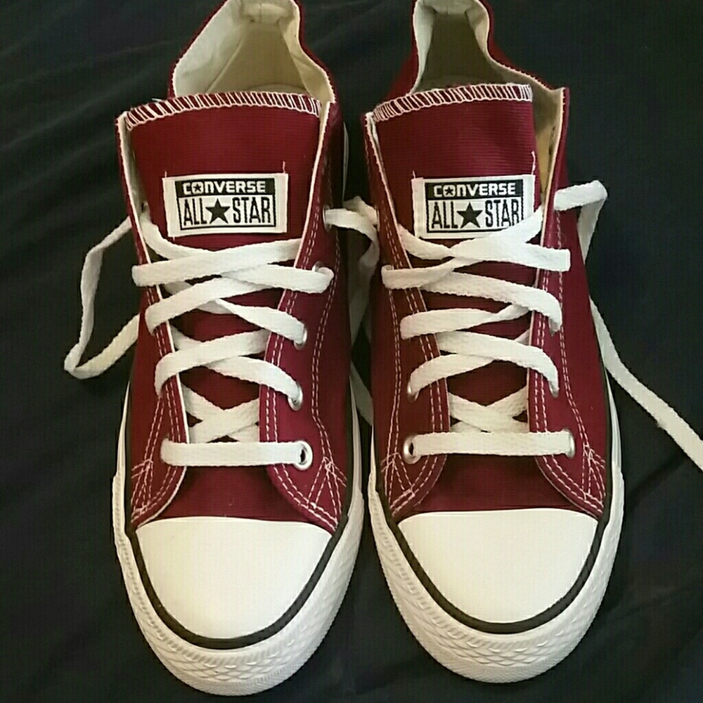 NWOT Maroon Converse