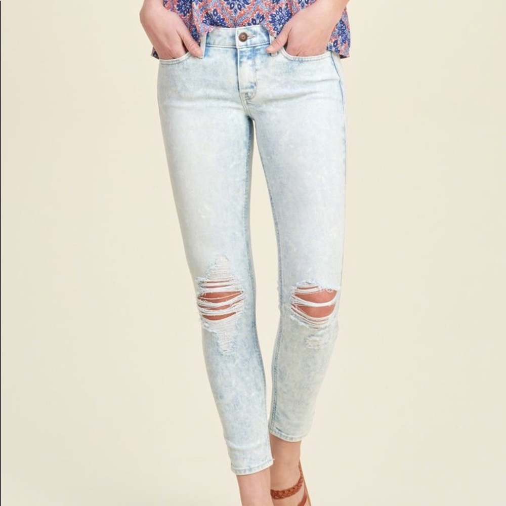 Hollister Beach Wash Distressed Crop Jeans 9R 29