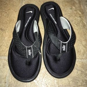 Nike flip flops