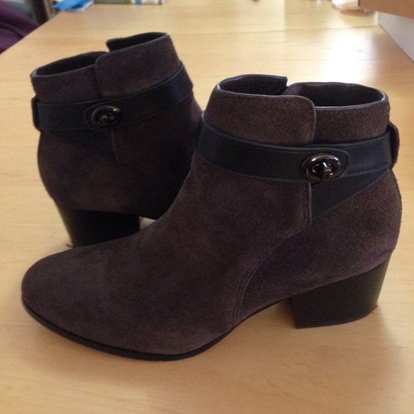 Coach Patricia brown suede leather bootie heels - Picture 3 of 7