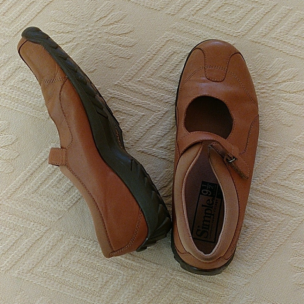 Simples - Women's Size 9.5