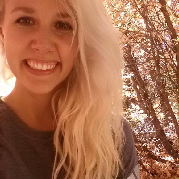 Meet your Posher, Danielle - Picture 1 of 1