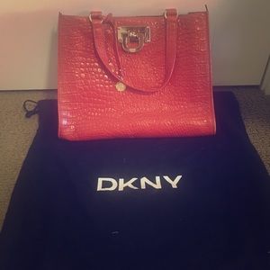 Beautiful DKNY hand bag