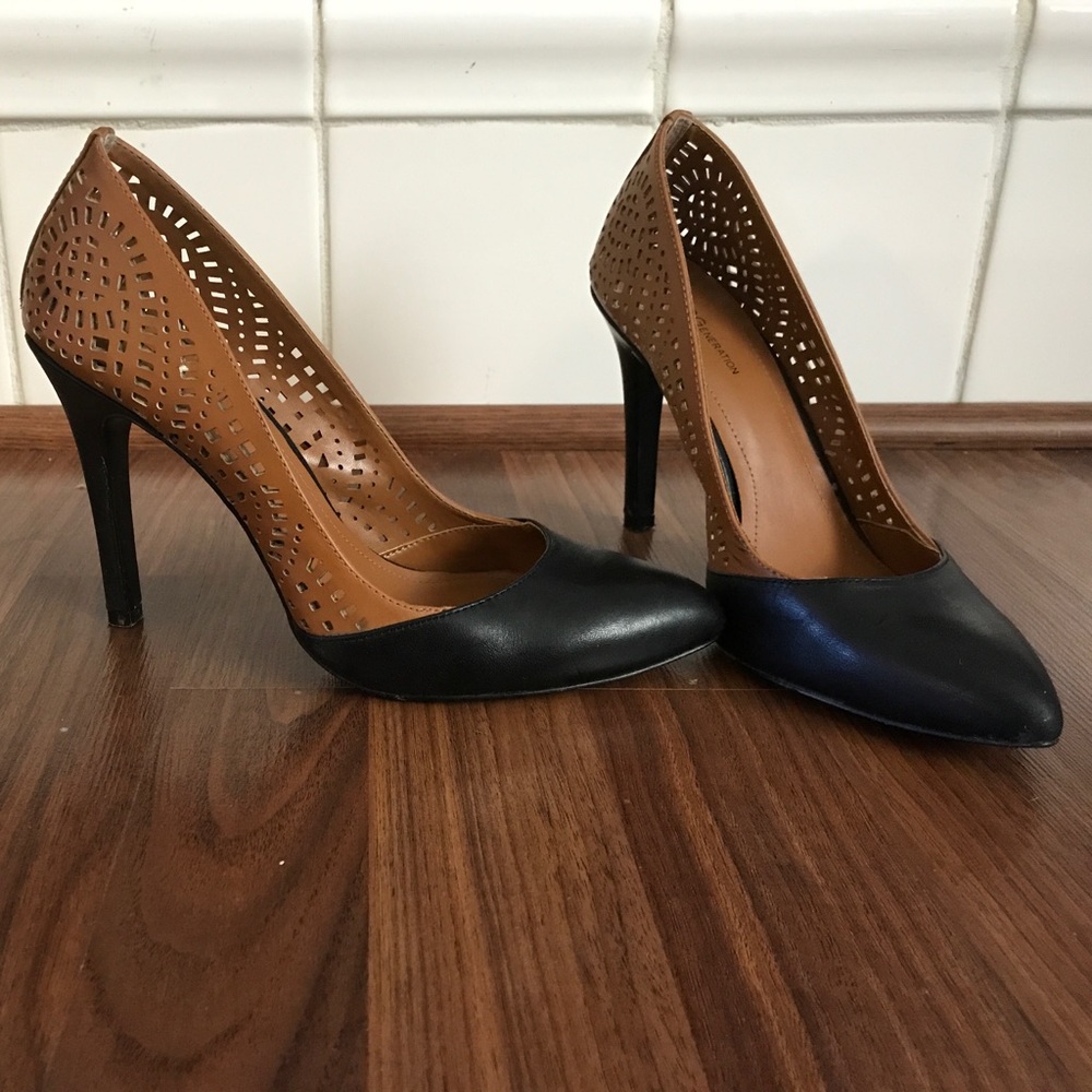 Tan/black heels