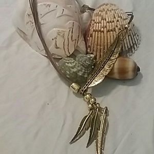 NWT Jeweled Feather Lariat Necklace