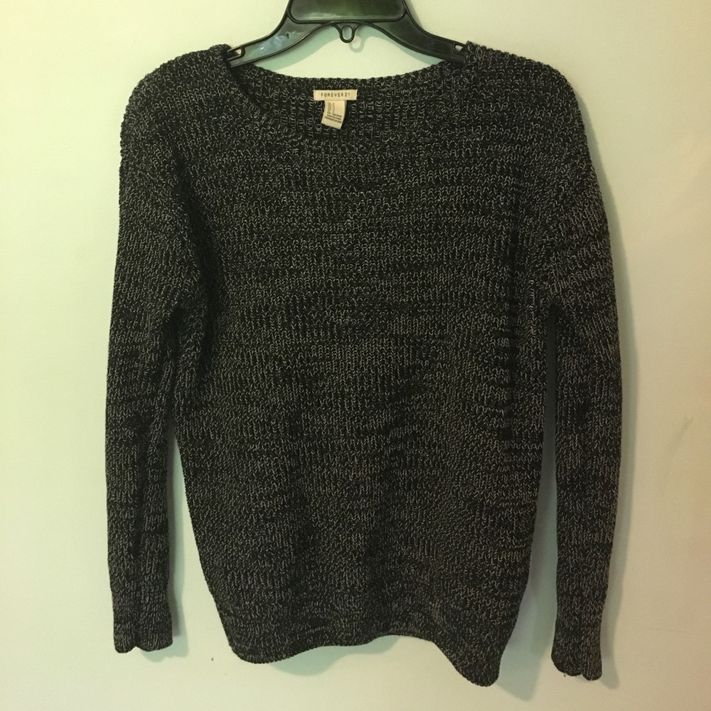 Forever 21 Black and White Knitted Sweater