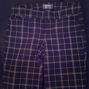 ONE DAY SALE! $6 Old Navy Pixie pants!!