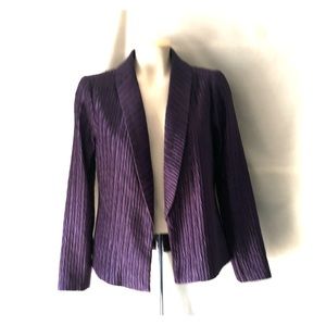 Gorgeous Chico's Sz 0 Purple Micro-pleat Blazer.