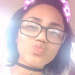 Meet your Posher, Mikayla