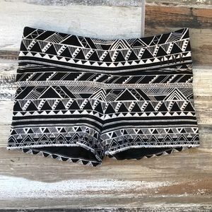 Final Price!! VS Pink Aztec yoga shortie