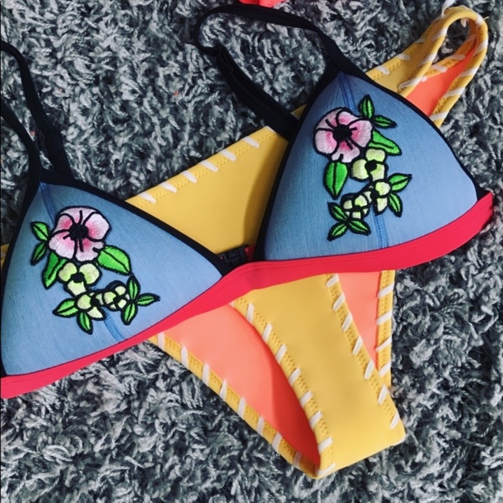 Triangl Bikini