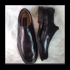 Kensington Men's Black Slip Ons 10 Wide NWB