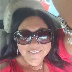 Meet your Posher, Karen