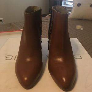 Adrienne Vittadini Booties