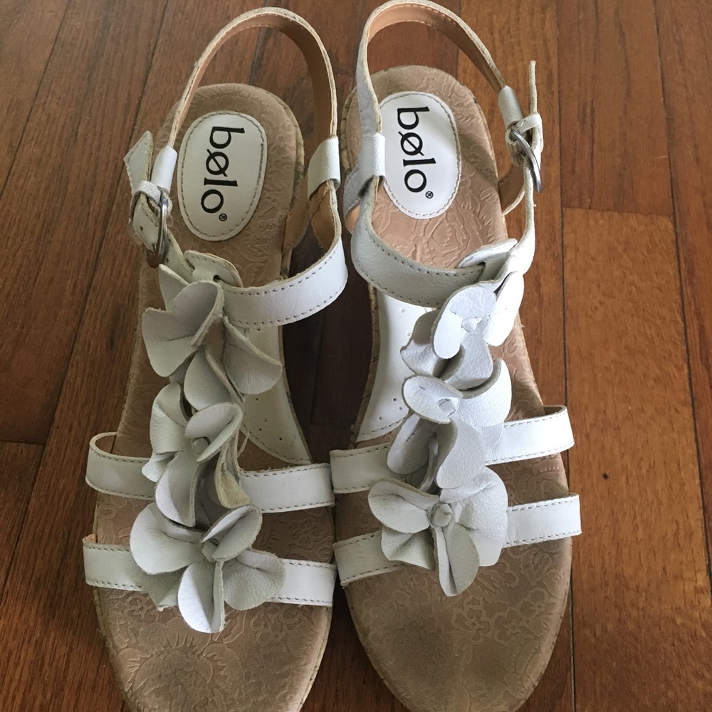 Bolo White Wedge Sandals